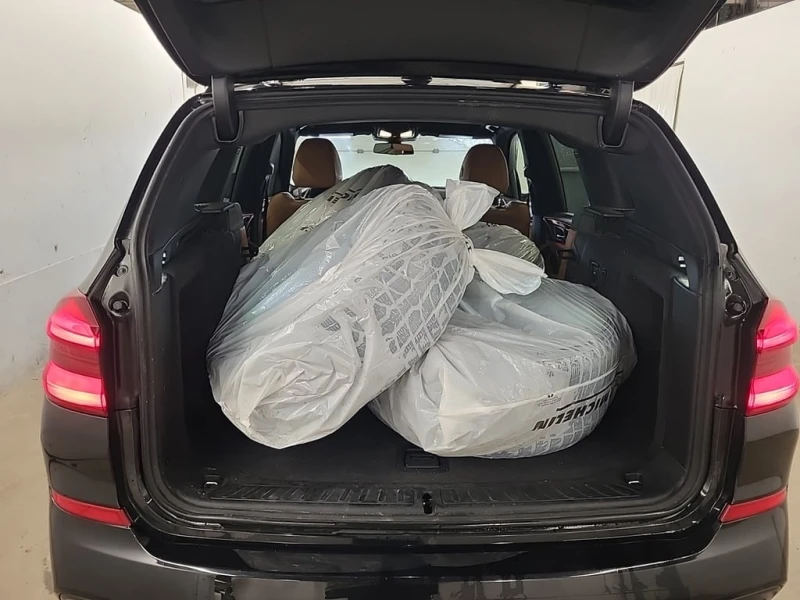 BMW X3 * XDRIVE30I * ДИГИТАЛНО ТАБЛО* ДВА КЛЮЧА* + ГУМИ С, снимка 17 - Автомобили и джипове - 53436299