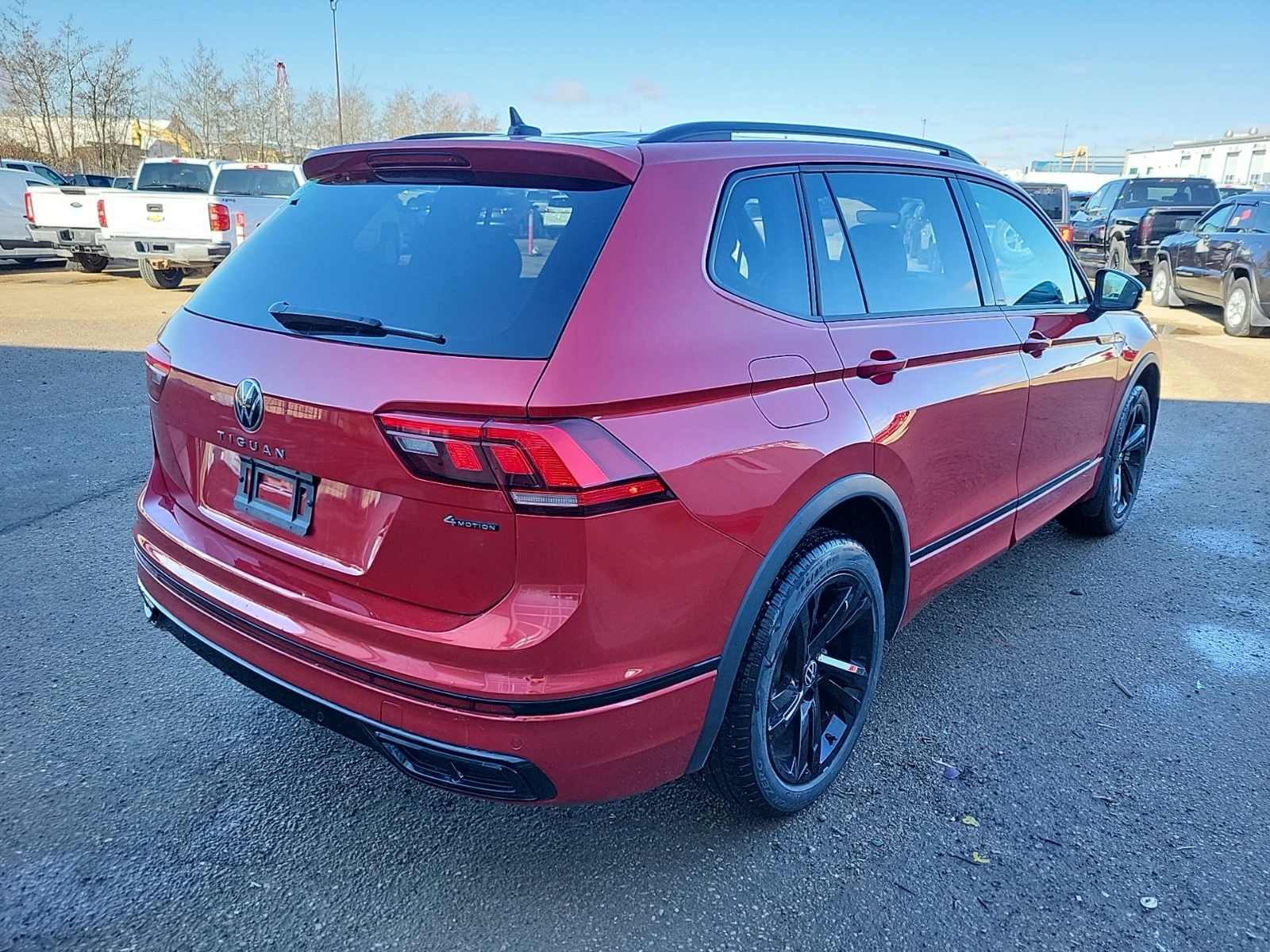 VW Tiguan  COMFORTLINE R-LINE BLACK EDITICARFAX АВТО КРЕДИТ  - изображение 3