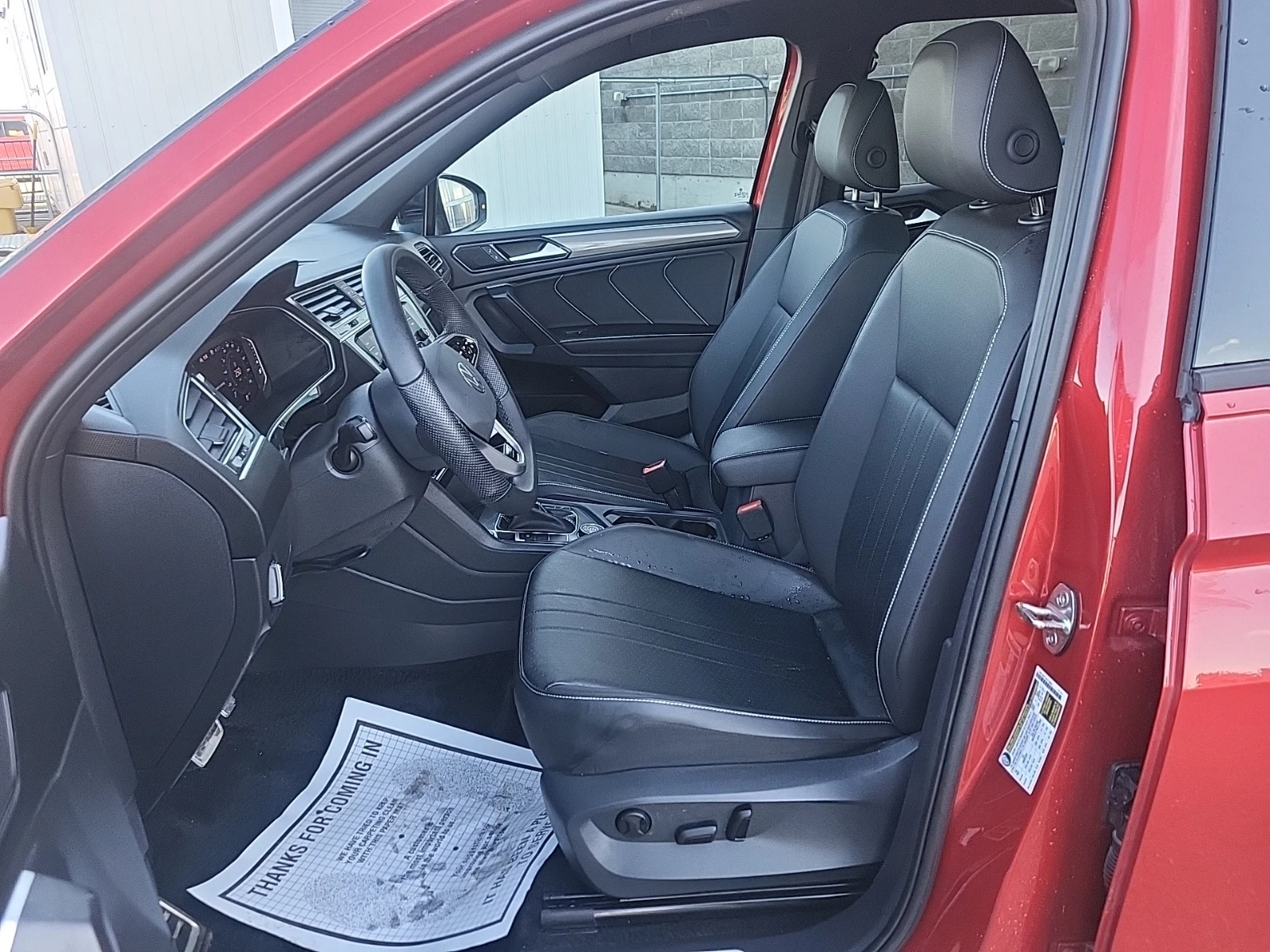 VW Tiguan  COMFORTLINE R-LINE BLACK EDITICARFAX АВТО КРЕДИТ  - изображение 6