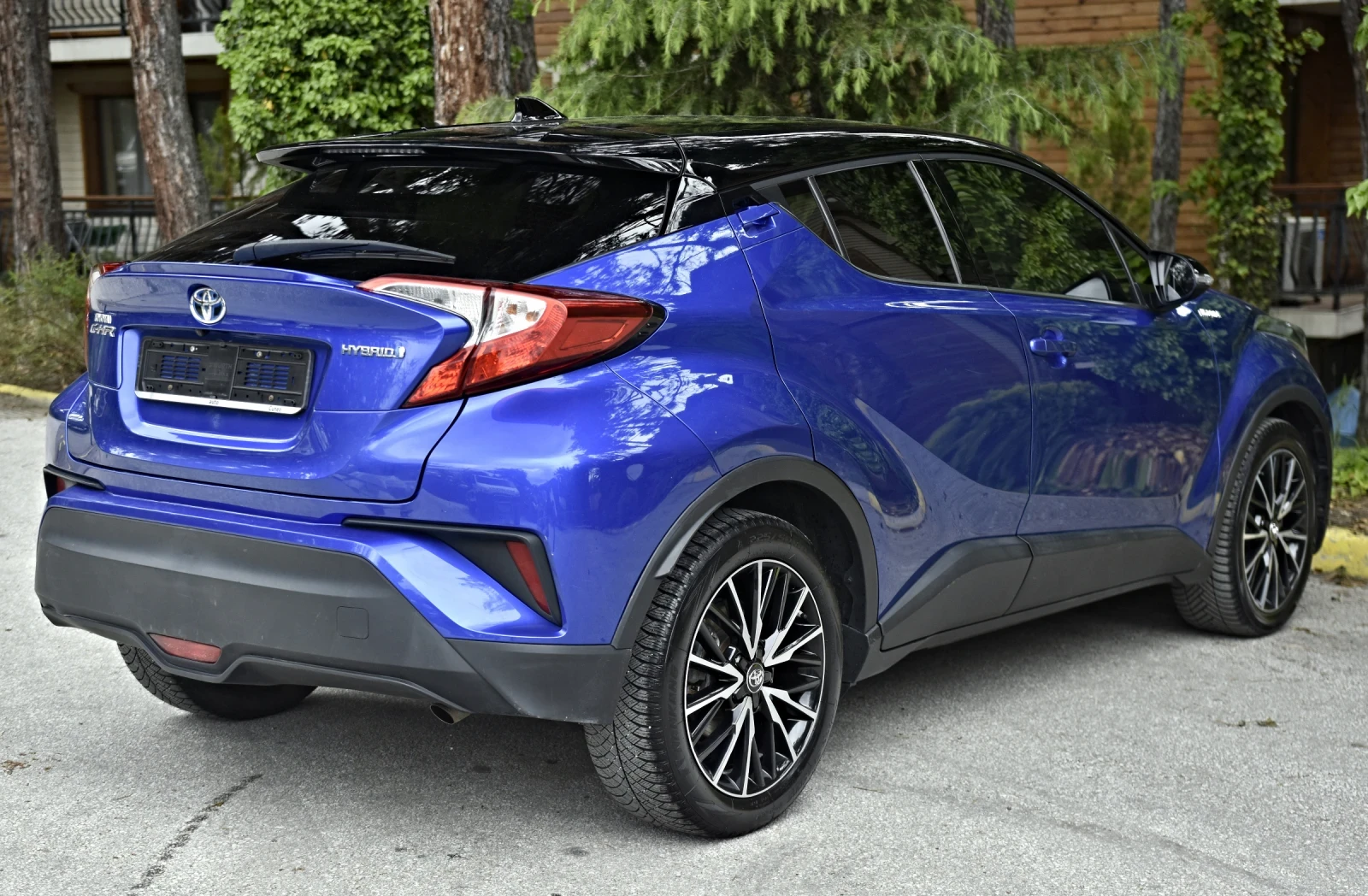 Toyota C-HR 1.8 HYBRID E-CVT - изображение 4