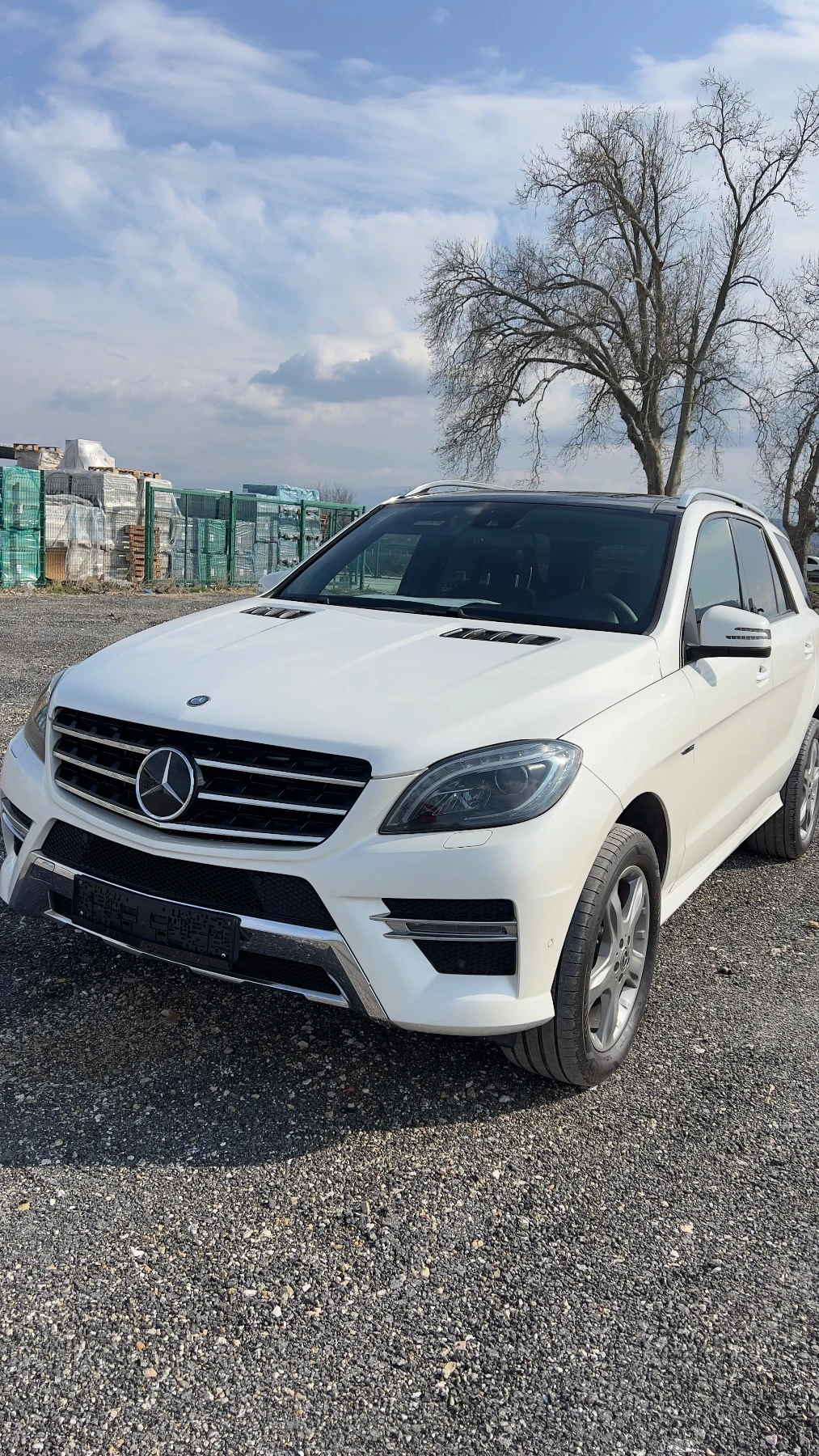 Mercedes-Benz ML 300 3.0CDi lizing pano HarmanKardon FULL