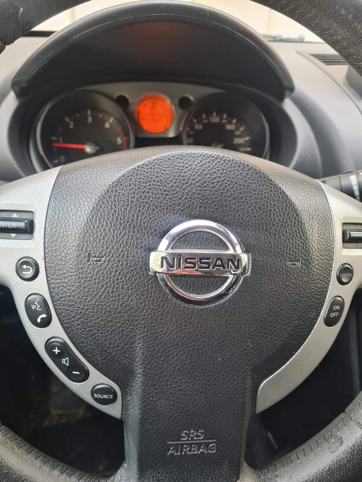 Nissan Qashqai, снимка 5 - Автомобили и джипове - 53918308