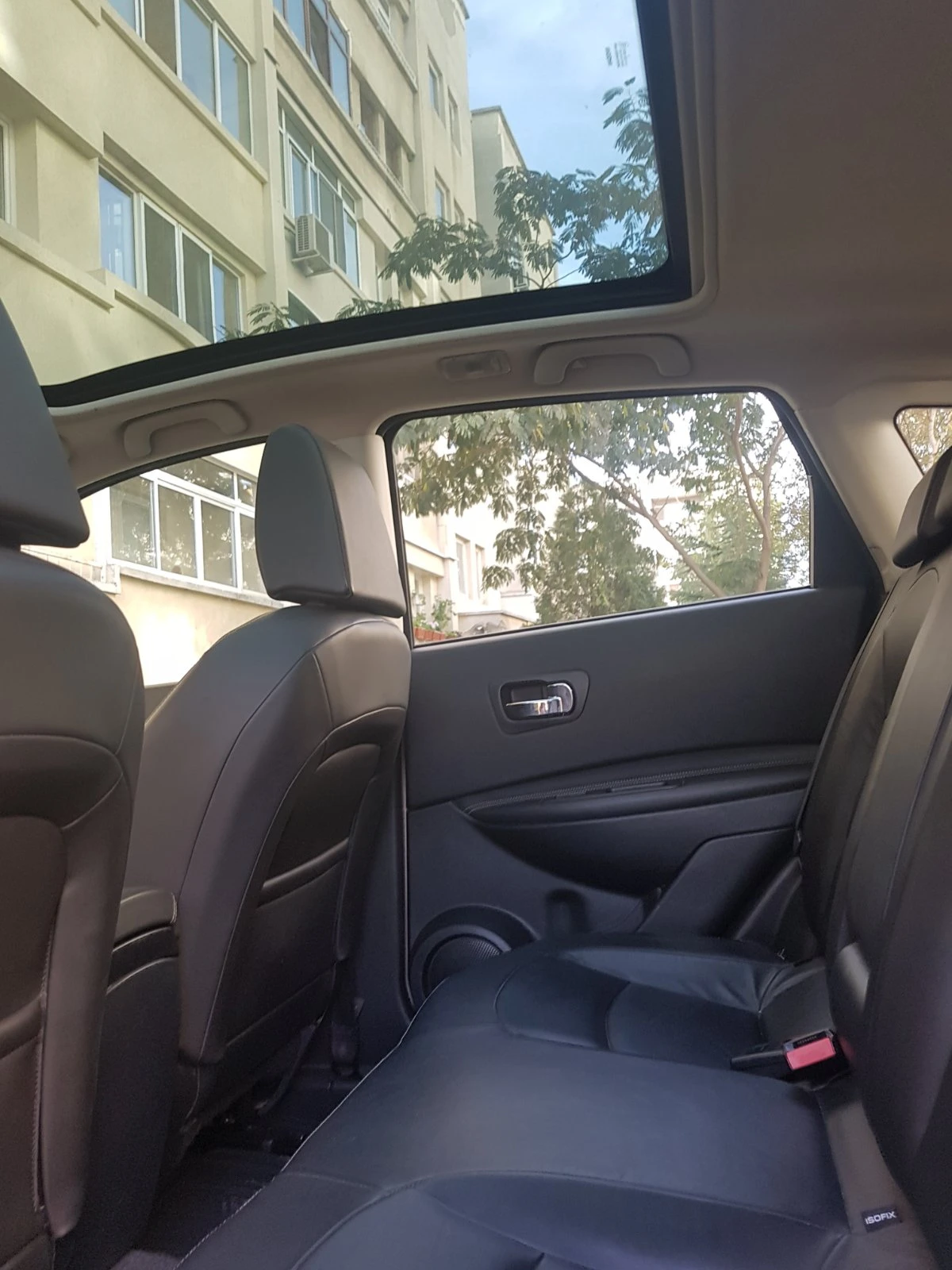 Nissan Qashqai, снимка 8 - Автомобили и джипове - 53918308