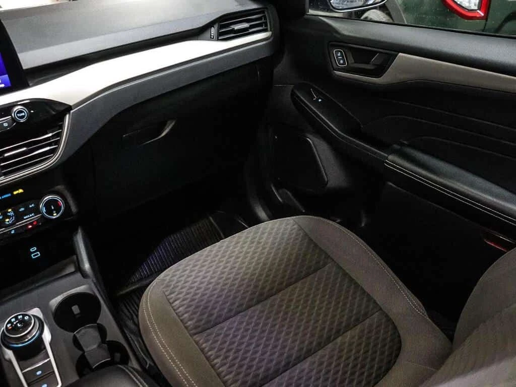 Ford Escape * SE * CARFAX * ЦЕНА ДО БГ, снимка 16 - Автомобили и джипове - 53926484