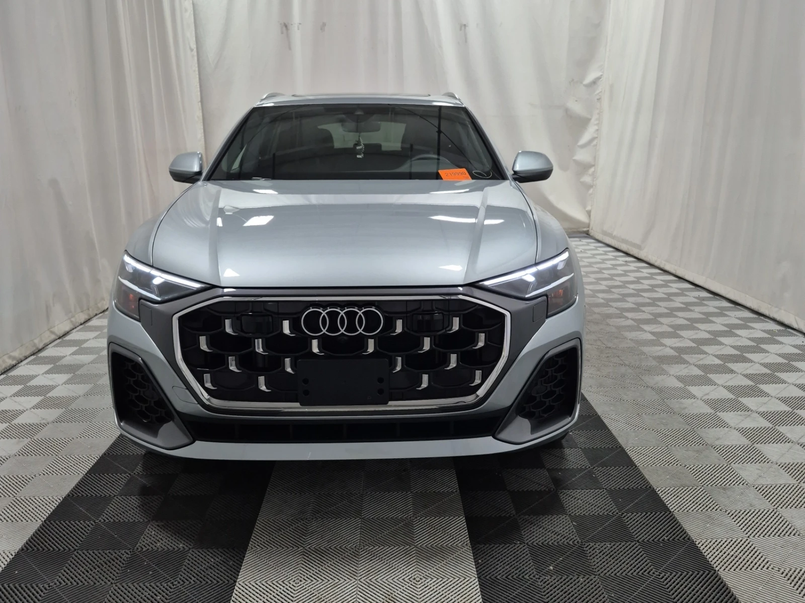 Audi Q8 Progressiv 55 TFSI quattro, снимка 3 - Автомобили и джипове - 54427433
