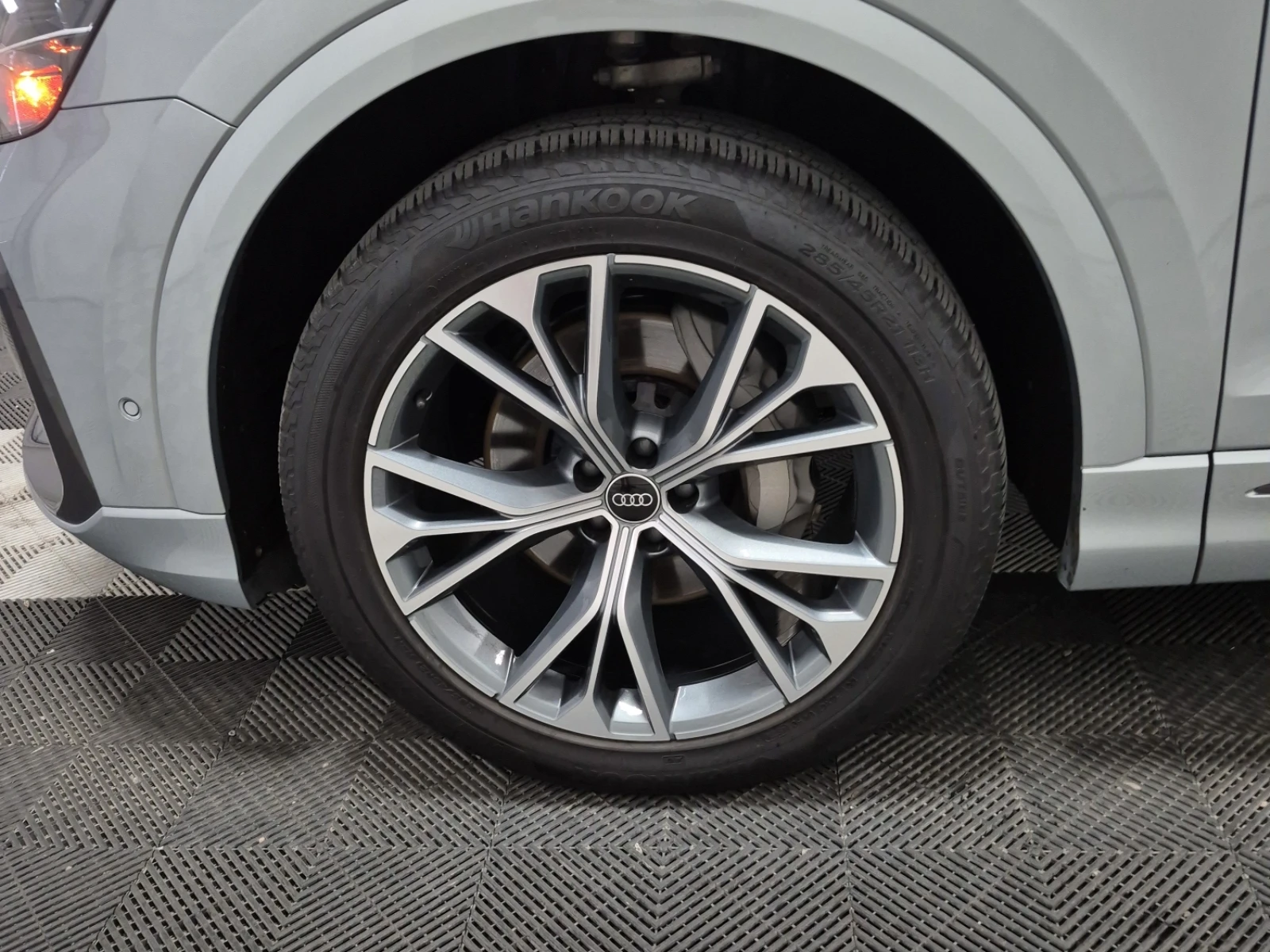 Audi Q8 Progressiv 55 TFSI quattro, снимка 8 - Автомобили и джипове - 54427433