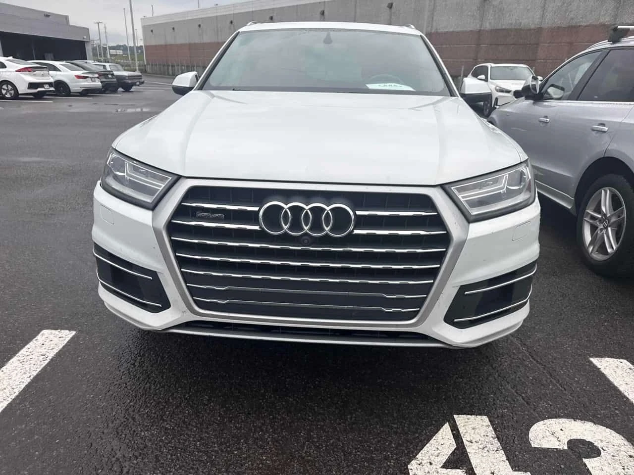 Audi Q7  3.0T Progressiv  / 360 КАМЕРА / ОБДУХВАНЕ /CARFAX, снимка 6 - Автомобили и джипове - 55531573