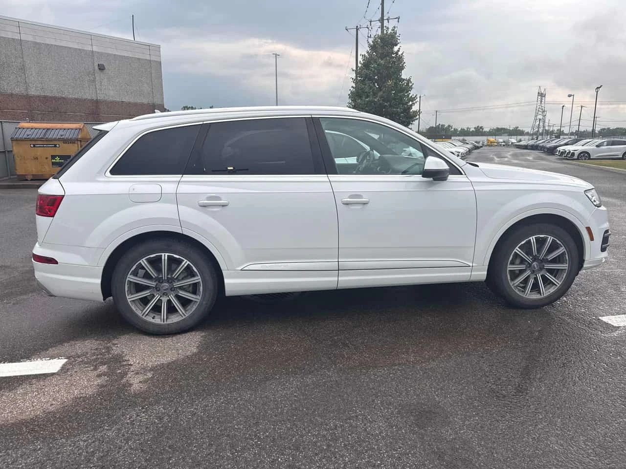 Audi Q7  3.0T Progressiv  / 360 КАМЕРА / ОБДУХВАНЕ /CARFAX, снимка 3 - Автомобили и джипове - 55531573