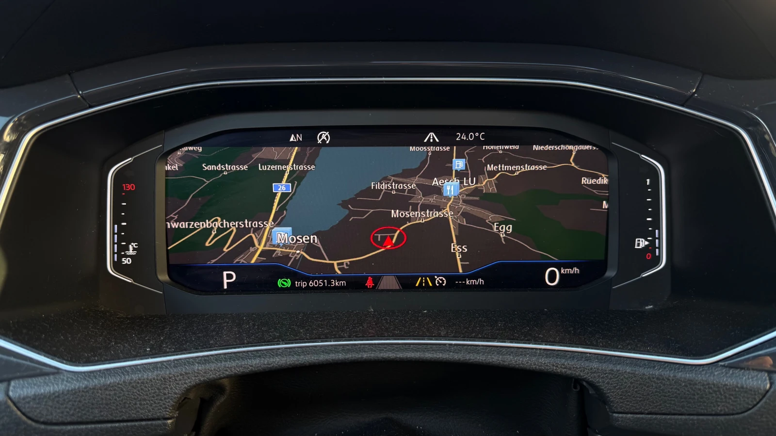 VW T-Roc  2.0 TSI R-Line 4Motion, снимка 8 - Автомобили и джипове - 56748517