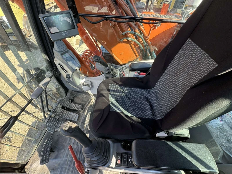 Багер Hitachi Zaxis 160LC - 6 , снимка 4 - Индустриална техника - 47340352