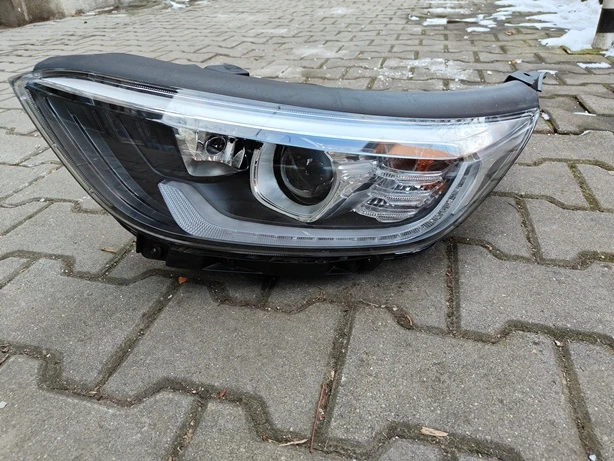 Ляв фар Kia Stonic Киа Стоник 92101H8500 LED 92101-H8, снимка 1 - Части - 49341763