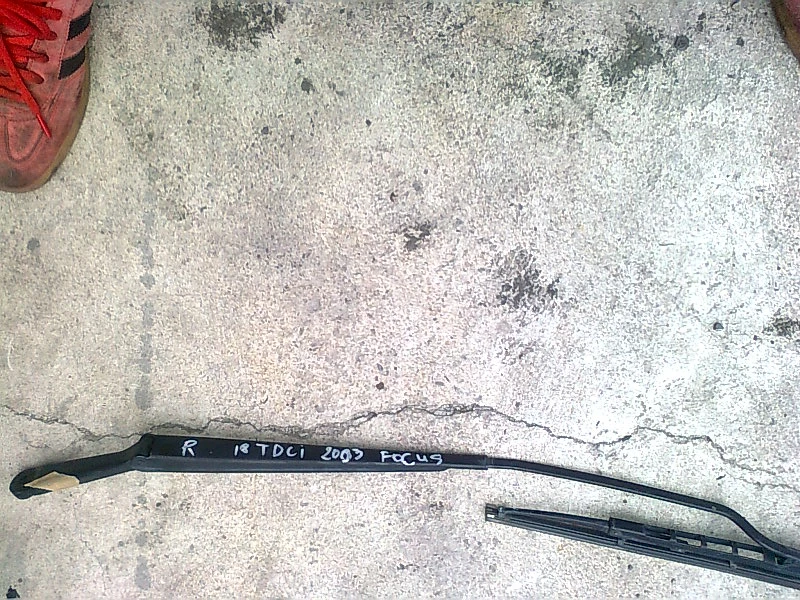 рамо чистачка предно дясно за Ford Focus 1.8TDCI 101к.с. 2003г. (светло сив)