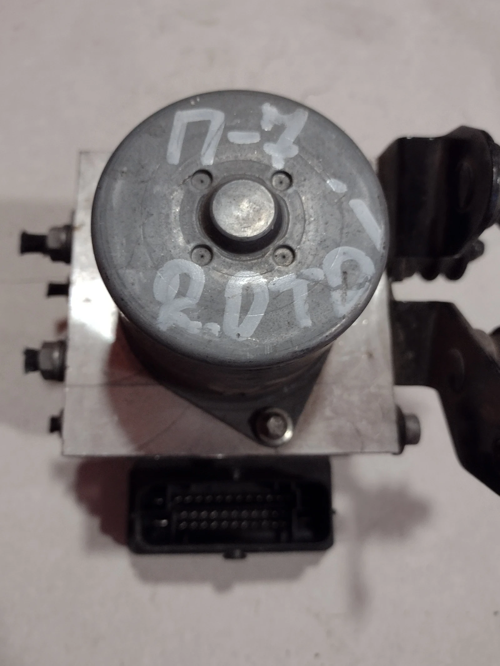 3AA 614 109 AQ  3AA614109AQ  ABS  �����  VW PASSAT B7 2.0 TDI 17654081  14176990211 | Mobile.bg � ����������� 1