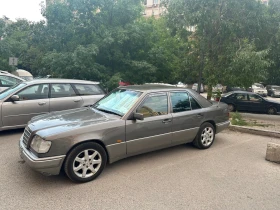 Mercedes-Benz 124 200E, снимка 7