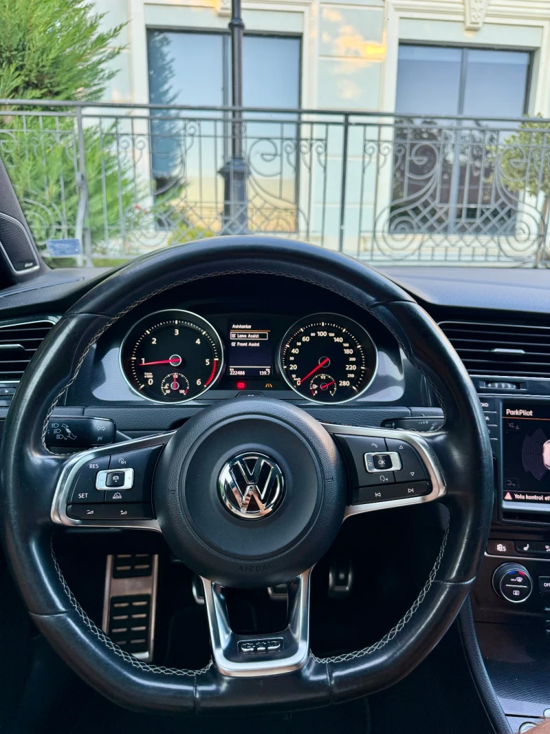 VW Golf GTD/2.0TDI/184HP/Distronic/LineAssist/Dynaudio/, снимка 11 - Автомобили и джипове - 47486636