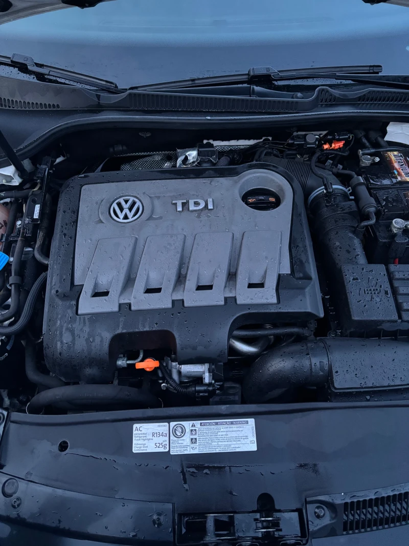 VW Golf 2.0 TDI, снимка 15 - Автомобили и джипове - 49305236