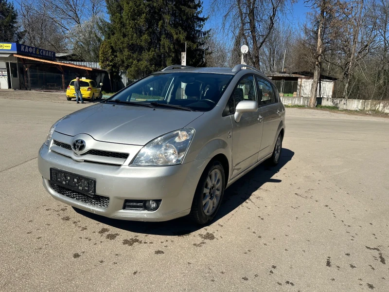 Toyota Corolla verso 1.8 vvt-i верига 7 места, снимка 2 - Автомобили и джипове - 49573748