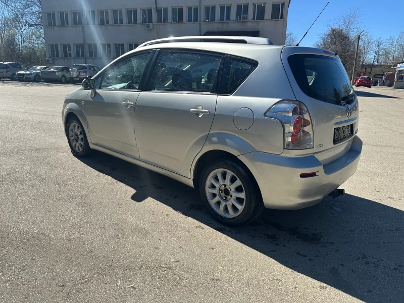 Toyota Corolla verso 1.8 vvt-i верига 7 места, снимка 4 - Автомобили и джипове - 49573748