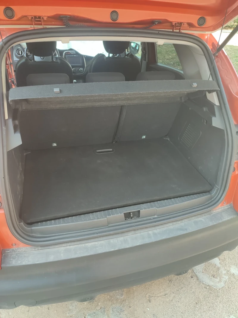 Renault Captur 1.2 tce, снимка 14 - Автомобили и джипове - 52368846