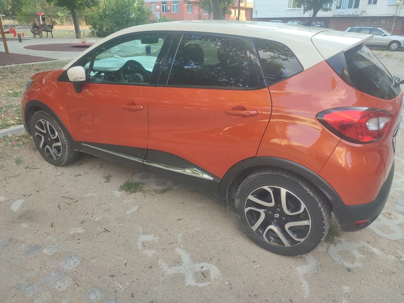 Renault Captur 1.2 tce, снимка 2 - Автомобили и джипове - 52368846