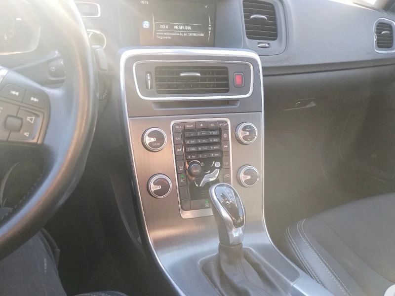 Volvo S60, снимка 5 - Автомобили и джипове - 52340904