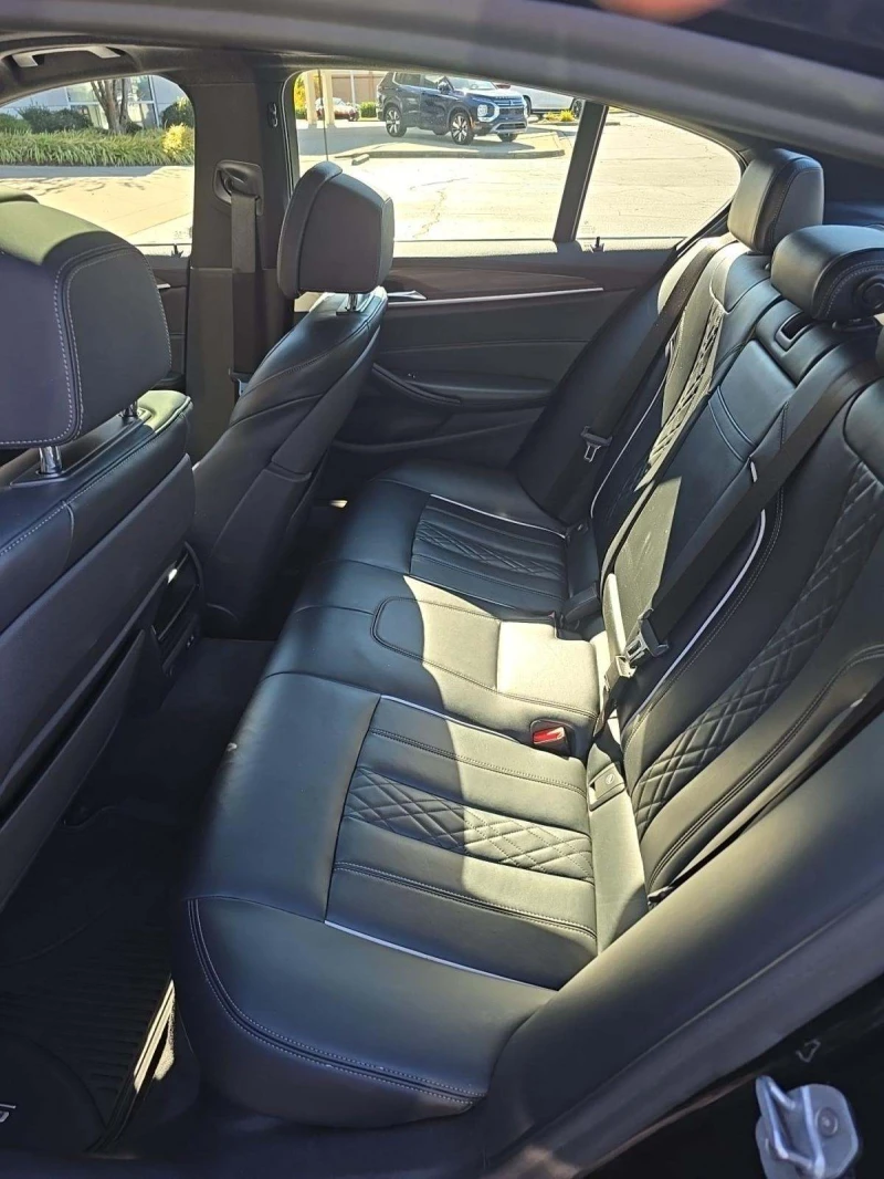 BMW 530 xDrive, снимка 8 - Автомобили и джипове - 52515494