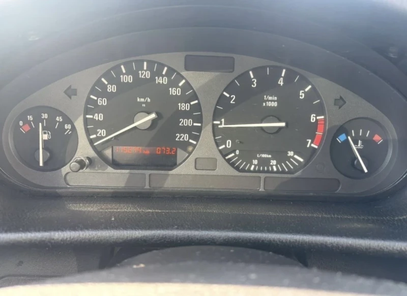 BMW 318 is , снимка 7 - Автомобили и джипове - 53181657