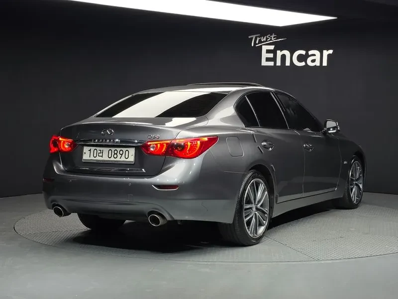 Infiniti Q50 Premium 2.2 Дизел, снимка 2 - Автомобили и джипове - 55439956