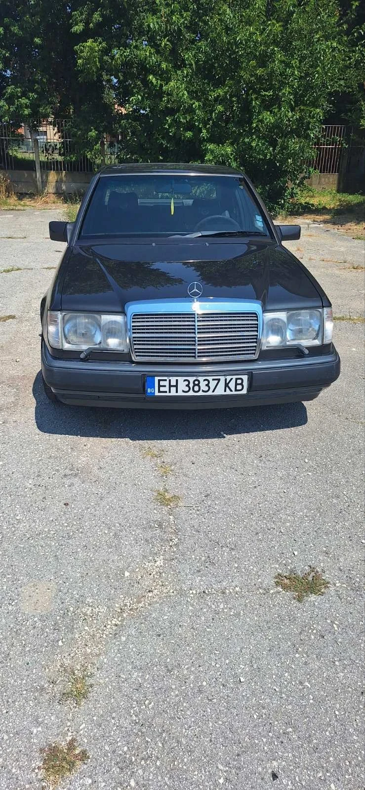 Mercedes-Benz 124 300 E, снимка 4 - Автомобили и джипове - 55597382