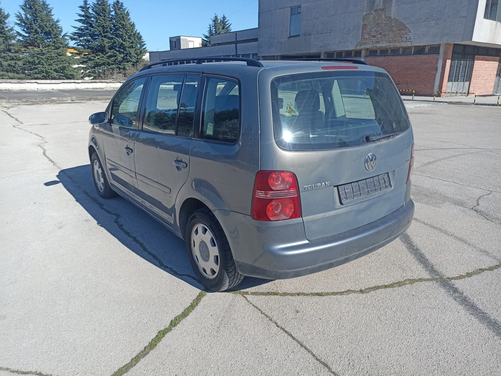 VW Touran 1.9, 2.0ТДИ 1,6FSI - изображение 2