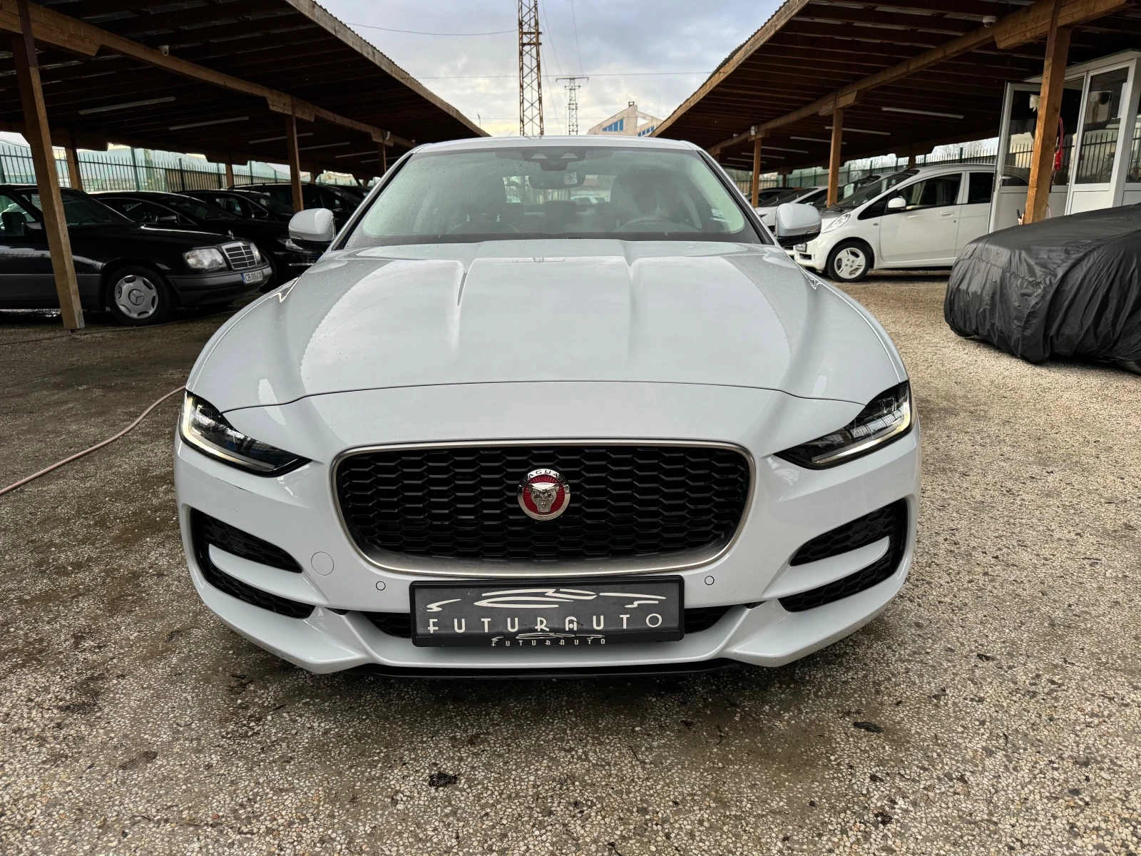 Jaguar XE 180D 46000km. - изображение 2