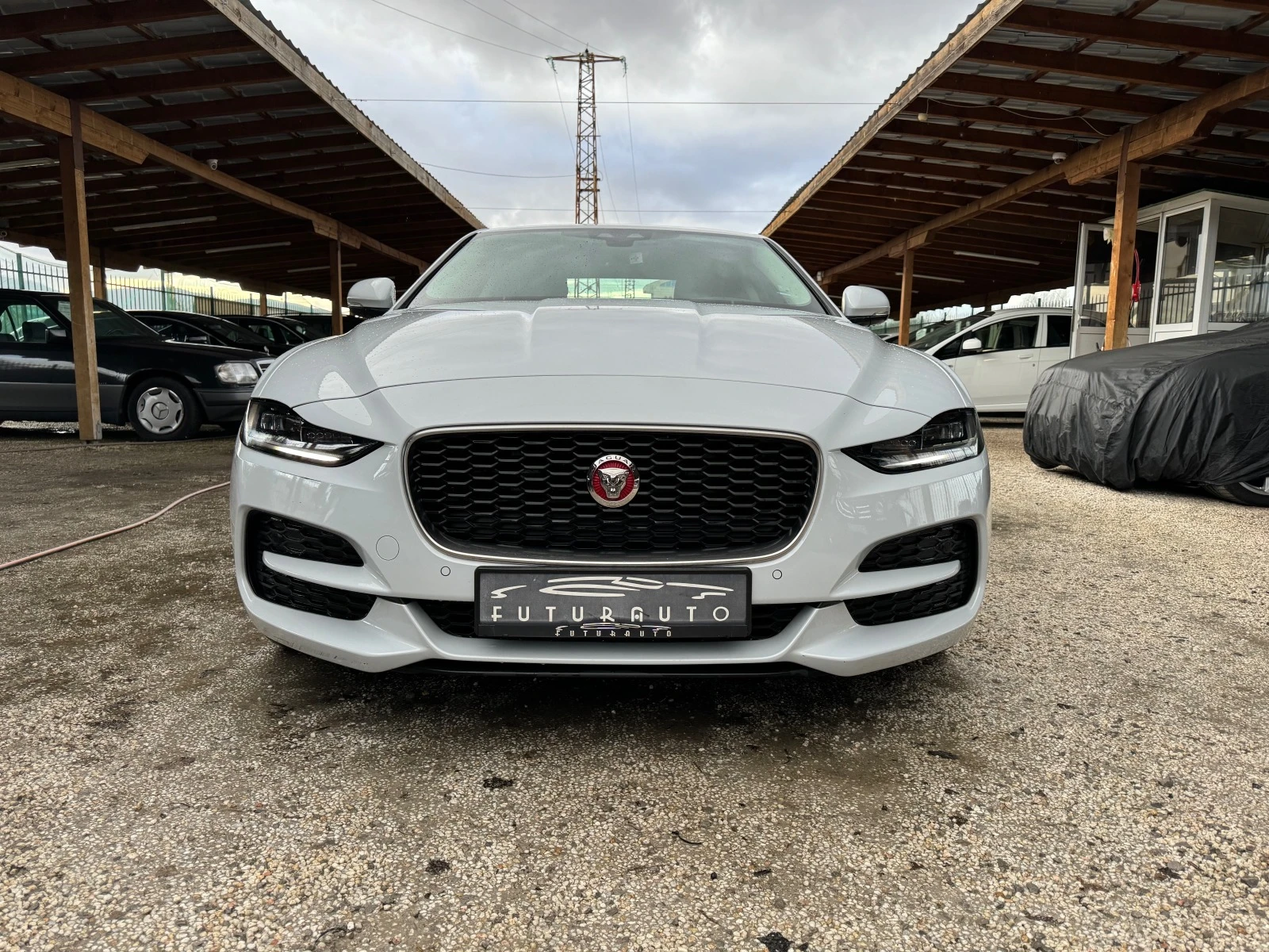 Jaguar XE 180D 46000km. - изображение 3