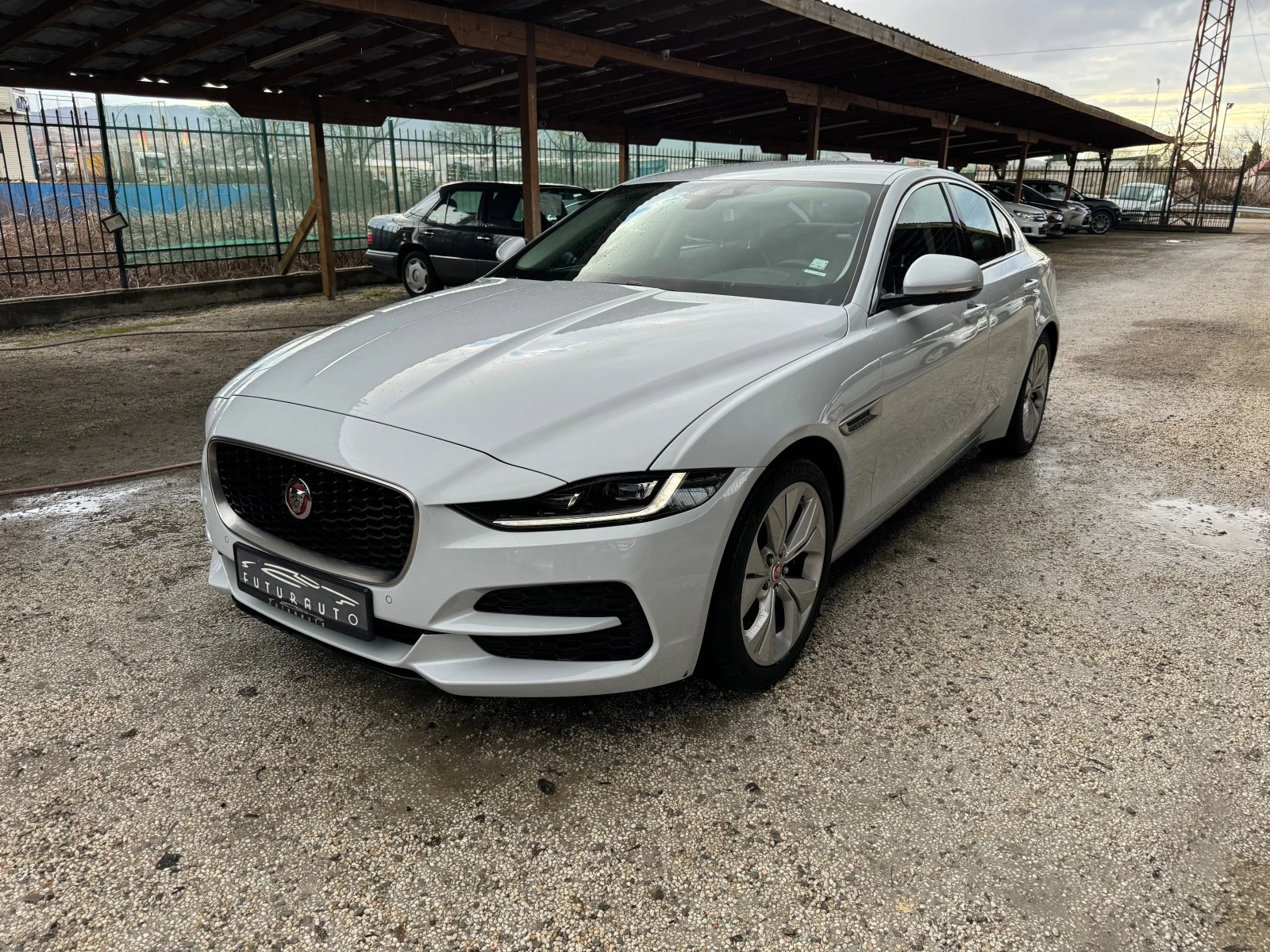 Jaguar XE 180D 46000km. - изображение 4