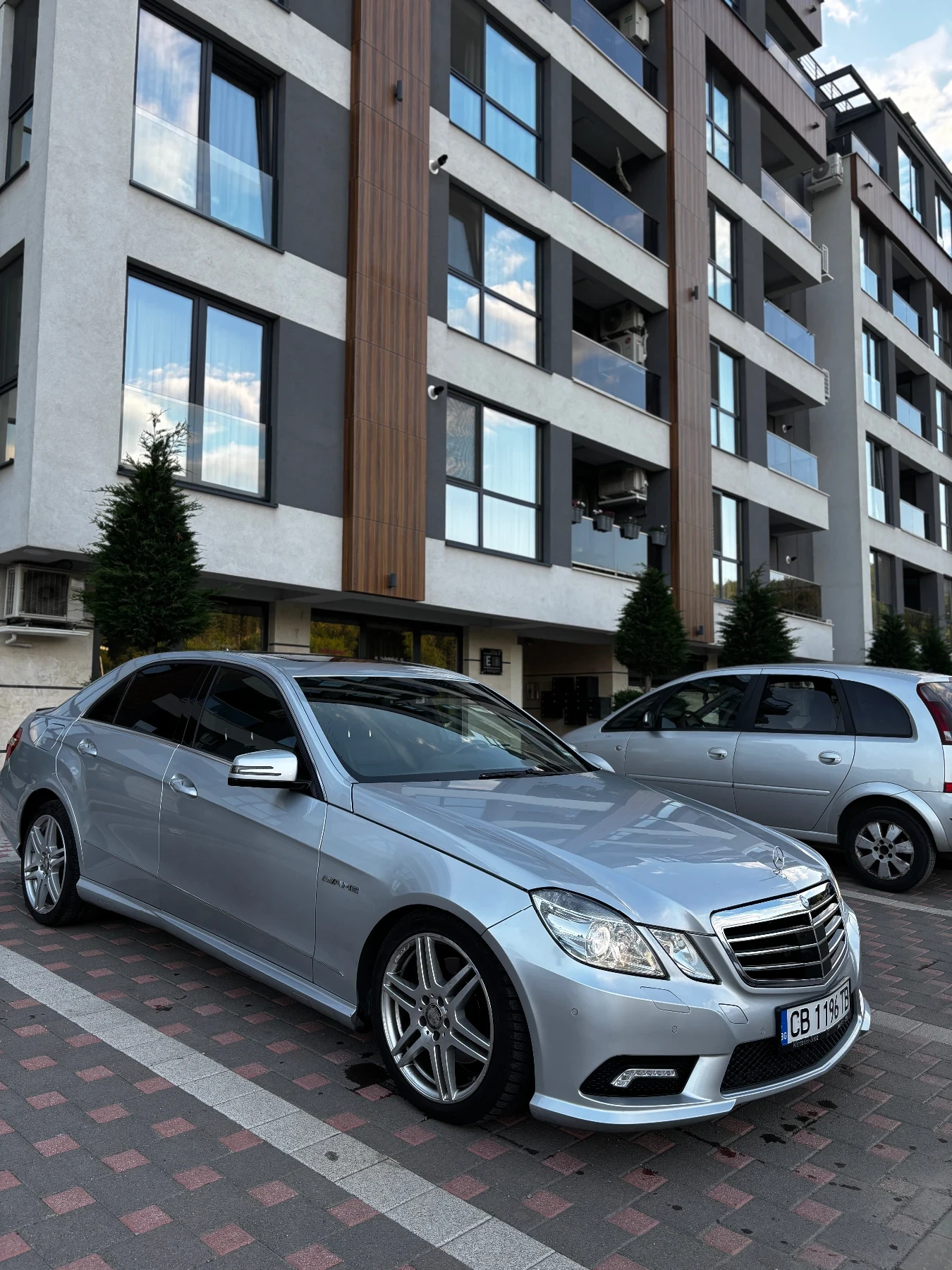 Mercedes-Benz E 350 AMG Pack - изображение 6