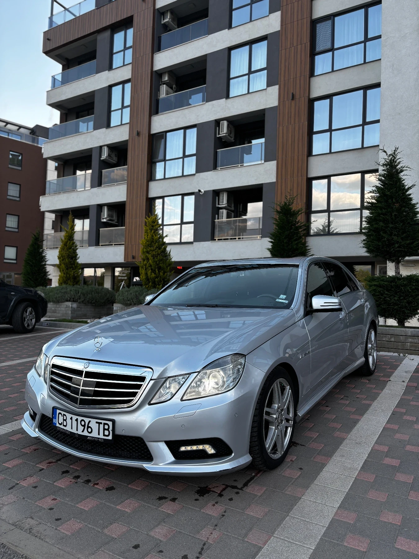 Mercedes-Benz E 350 AMG Pack - изображение 2