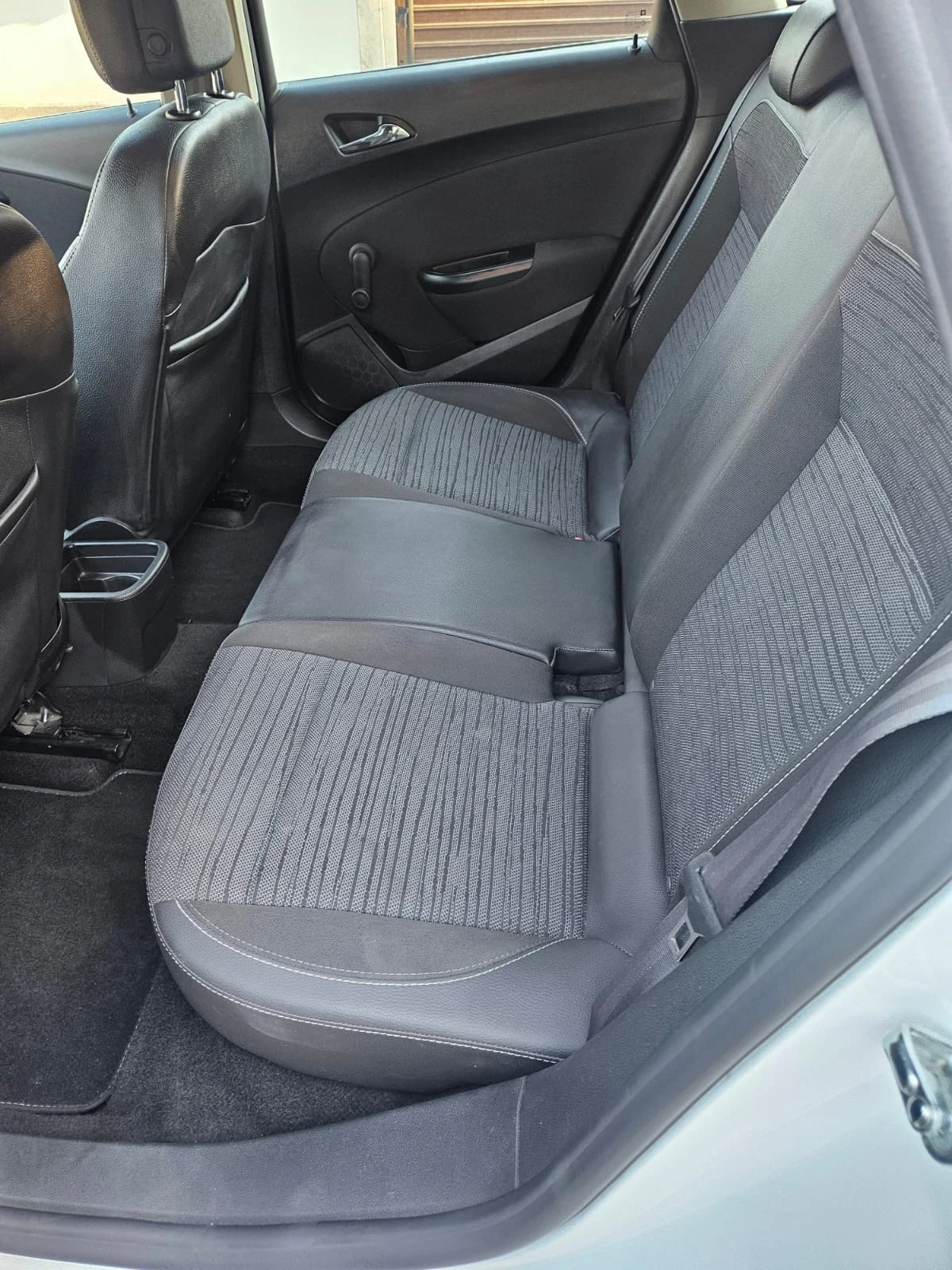 Opel Astra J - изображение 9