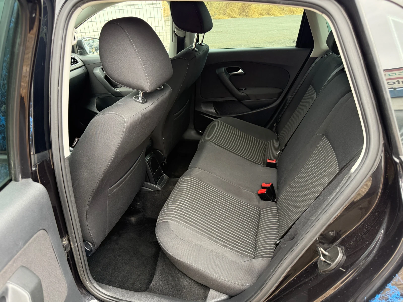 VW Polo 1.4 бензин Топ състояние - изображение 9