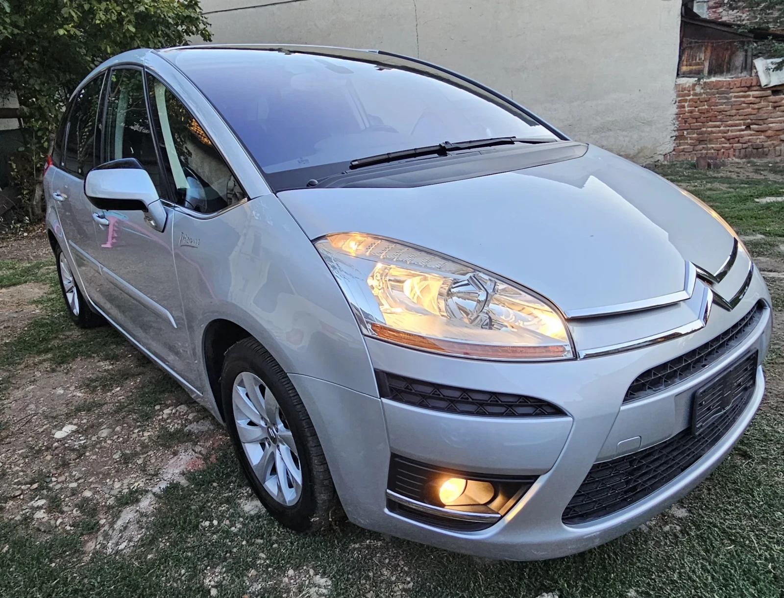 Citroen C4 Picasso * 1.6* HDI* ТОП ОФЕРТА* EXCLUSIVE * НОВ ВНОС  - изображение 8