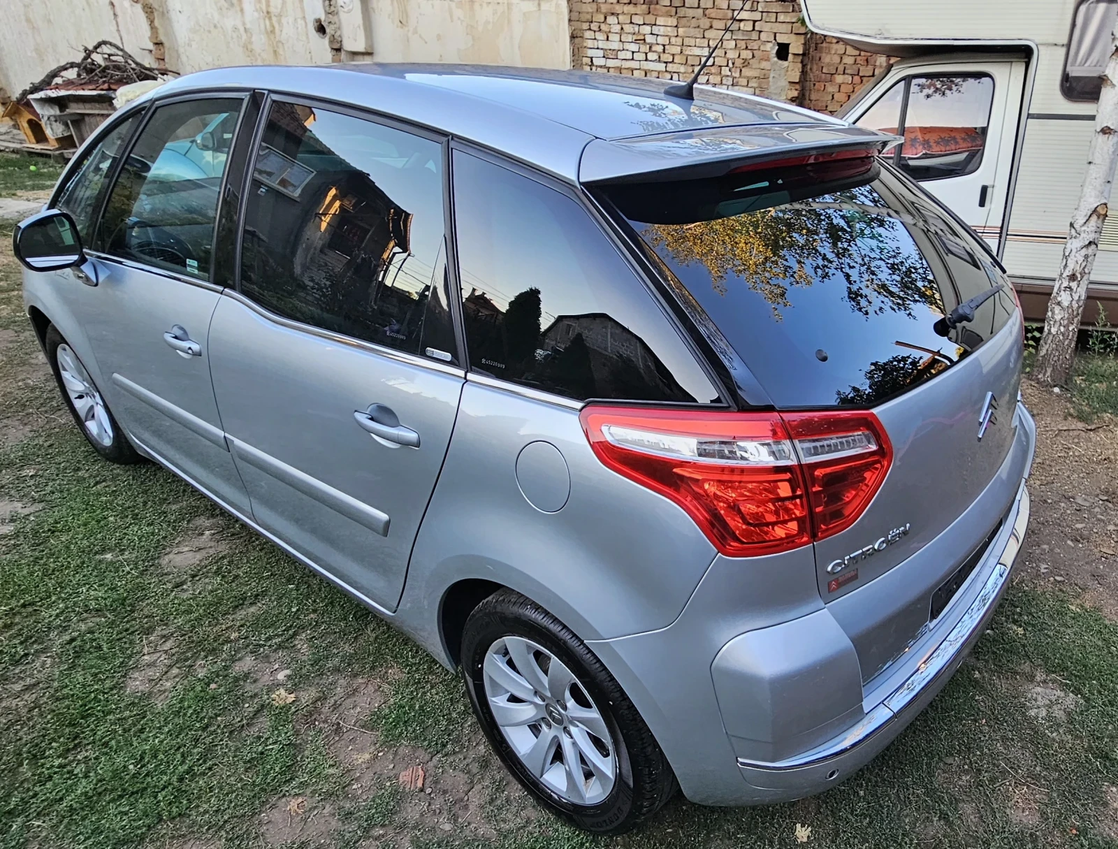 Citroen C4 Picasso * 1.6* HDI* ТОП ОФЕРТА* EXCLUSIVE * НОВ ВНОС  - изображение 4