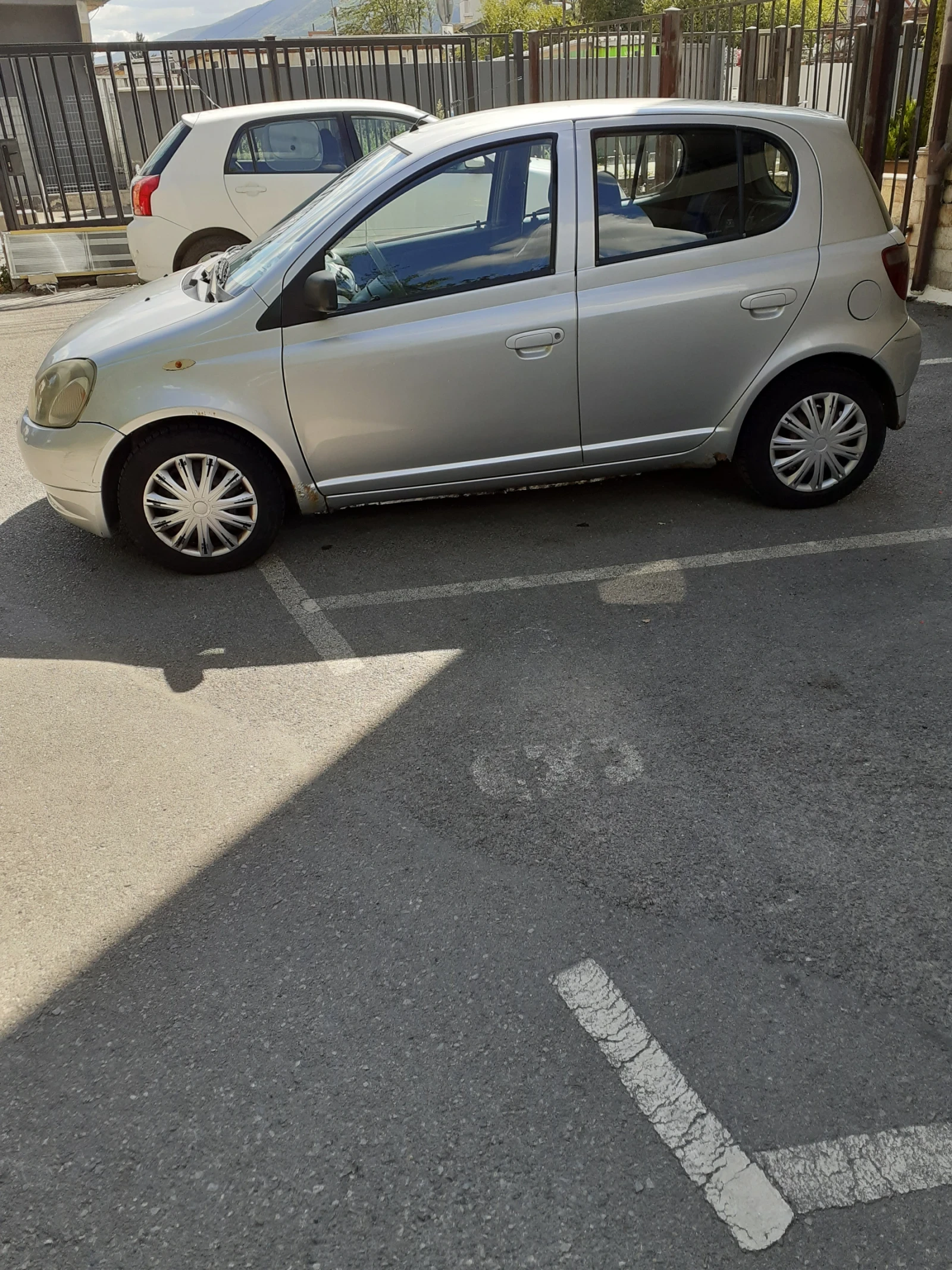 Toyota Yaris  - изображение 3