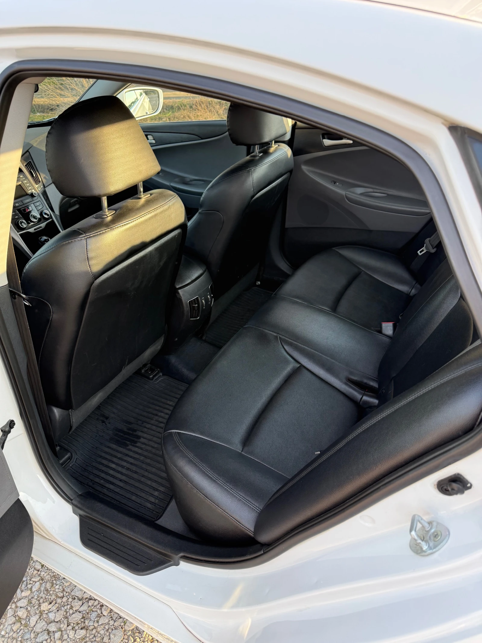 Hyundai Sonata, снимка 16 - Автомобили и джипове - 53840113