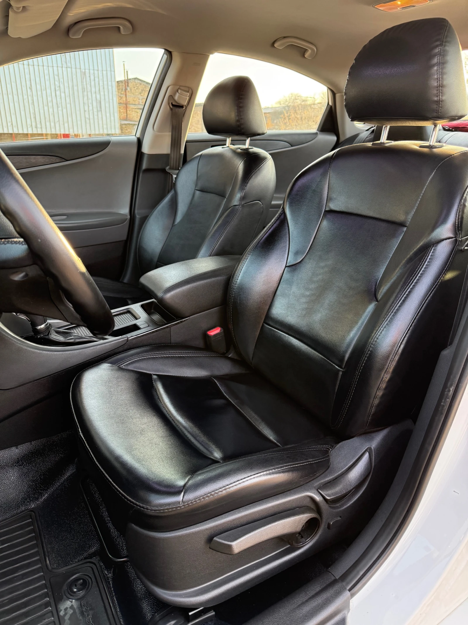 Hyundai Sonata, снимка 11 - Автомобили и джипове - 53840113