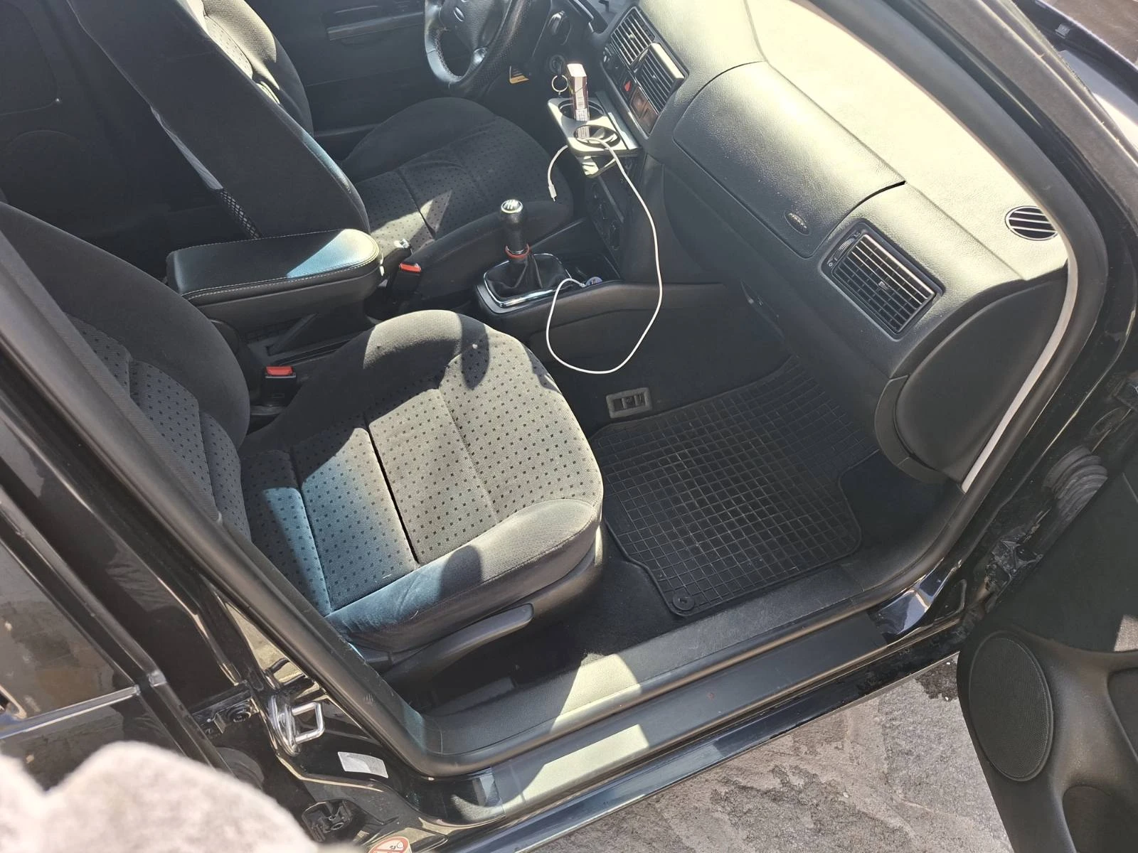 VW Golf, снимка 14 - Автомобили и джипове - 53894673