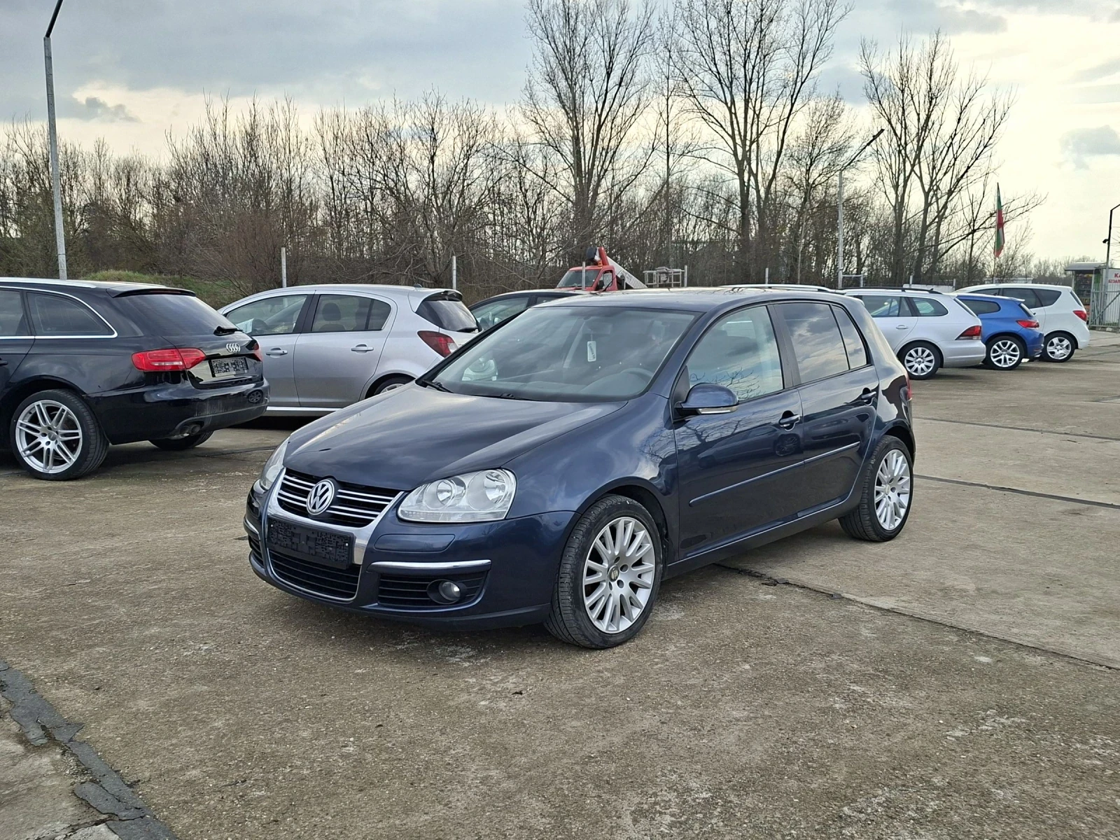 VW Golf 2.0TDi 4motion Sport, снимка 2 - Автомобили и джипове - 53988426