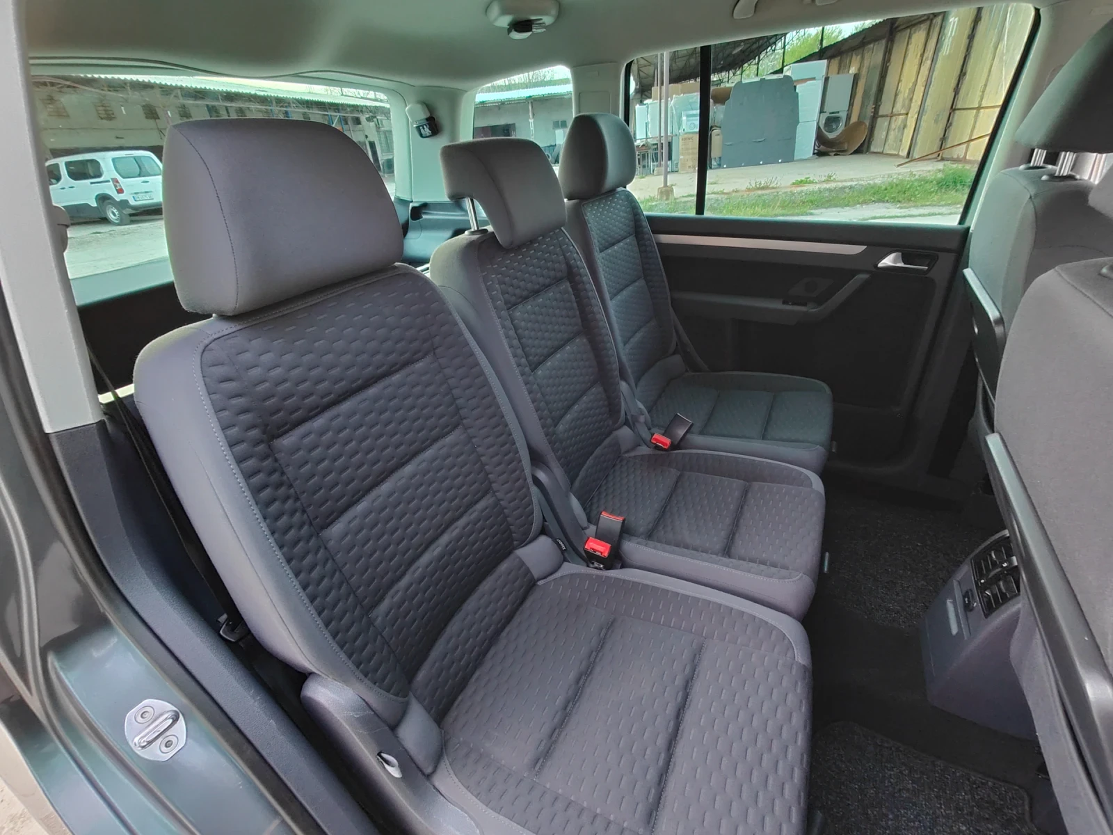 VW Touran 2.0TDI 140�.� 7-������ + ����� ���� | Mobile.bg � ����������� 12