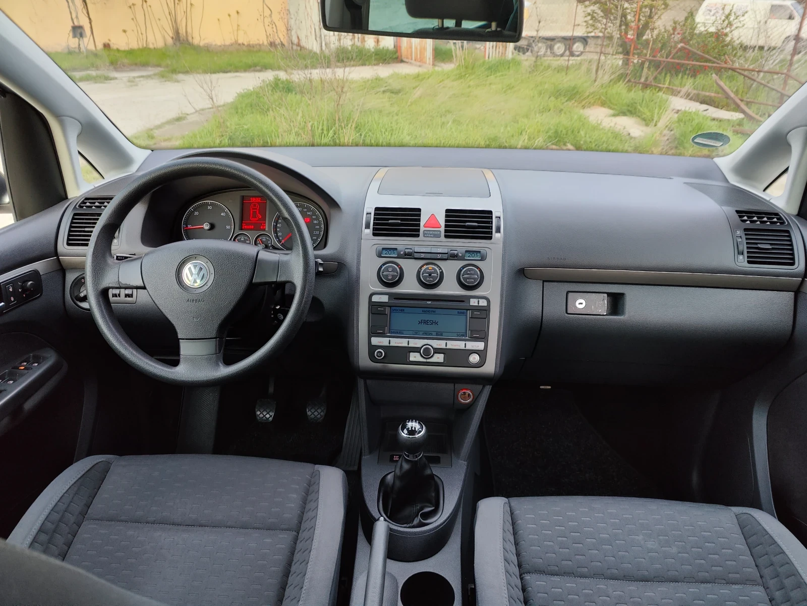 VW Touran 2.0TDI 140�.� 7-������ + ����� ���� | Mobile.bg � ����������� 11