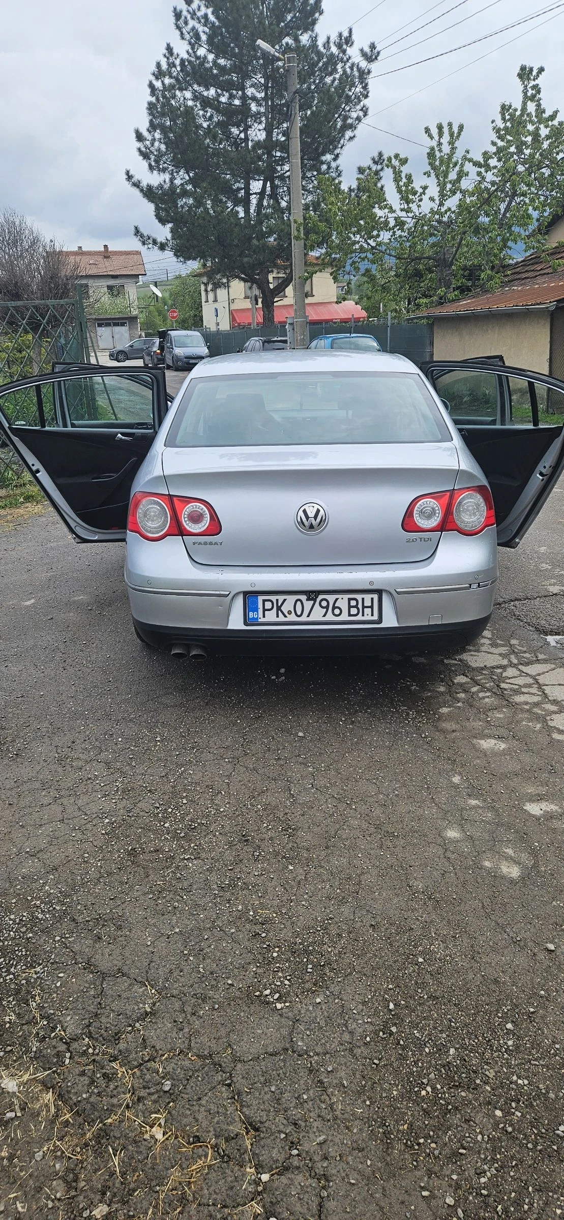 VW Passat 6, снимка 6 - Автомобили и джипове - 54482916