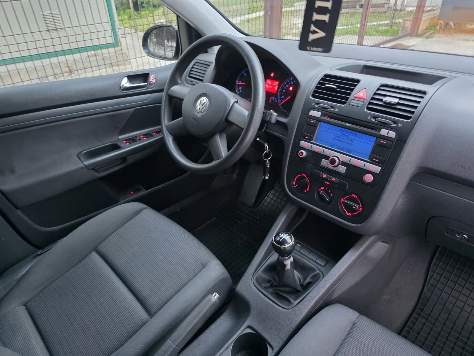 VW Golf 1.9TDI * НАВИ* КЛИМАТИК* ТОП* , снимка 10 - Автомобили и джипове - 55167645