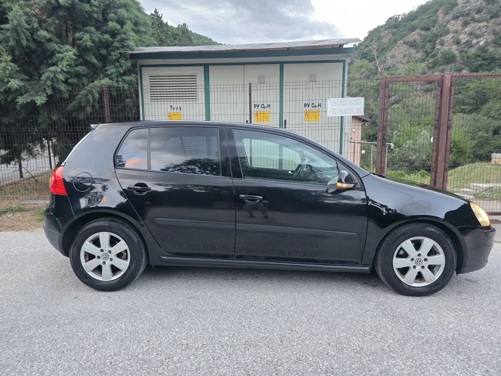 VW Golf 1.9TDI * НАВИ* КЛИМАТИК* ТОП* , снимка 8 - Автомобили и джипове - 55167645