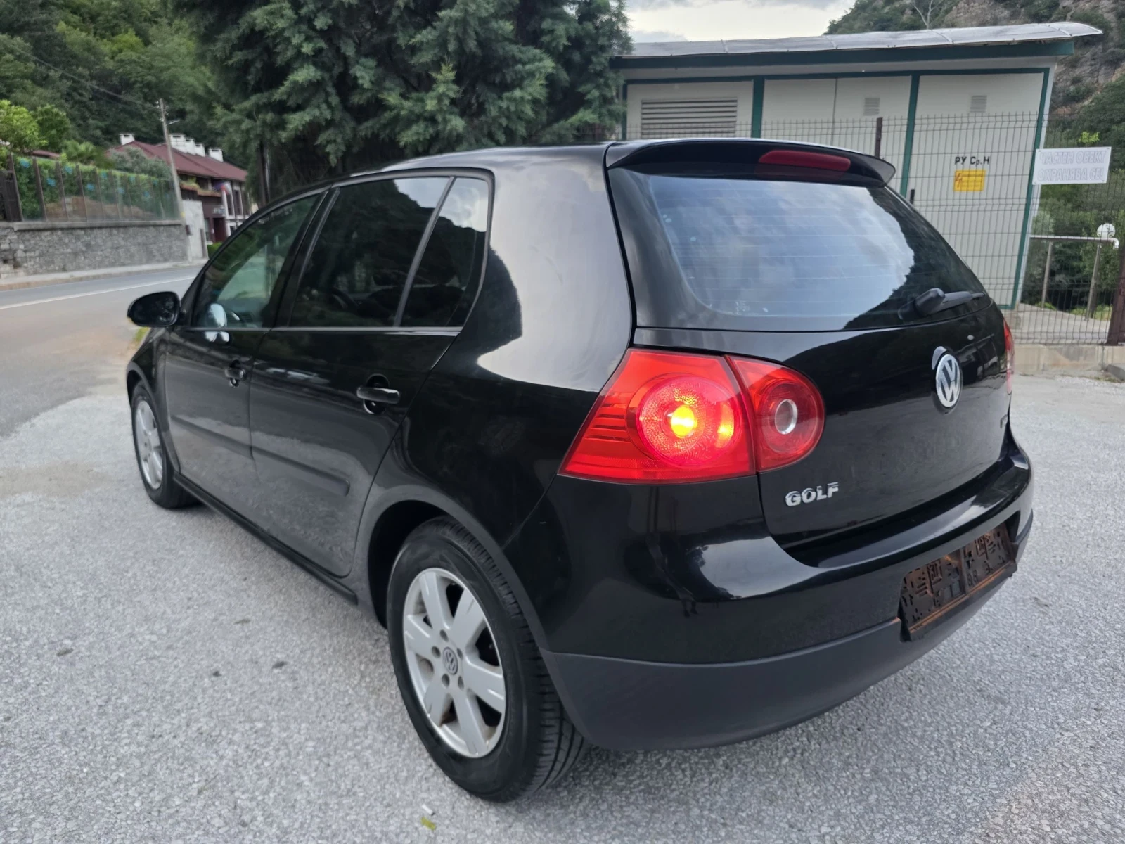 VW Golf 1.9TDI * НАВИ* КЛИМАТИК* ТОП* , снимка 4 - Автомобили и джипове - 55167645